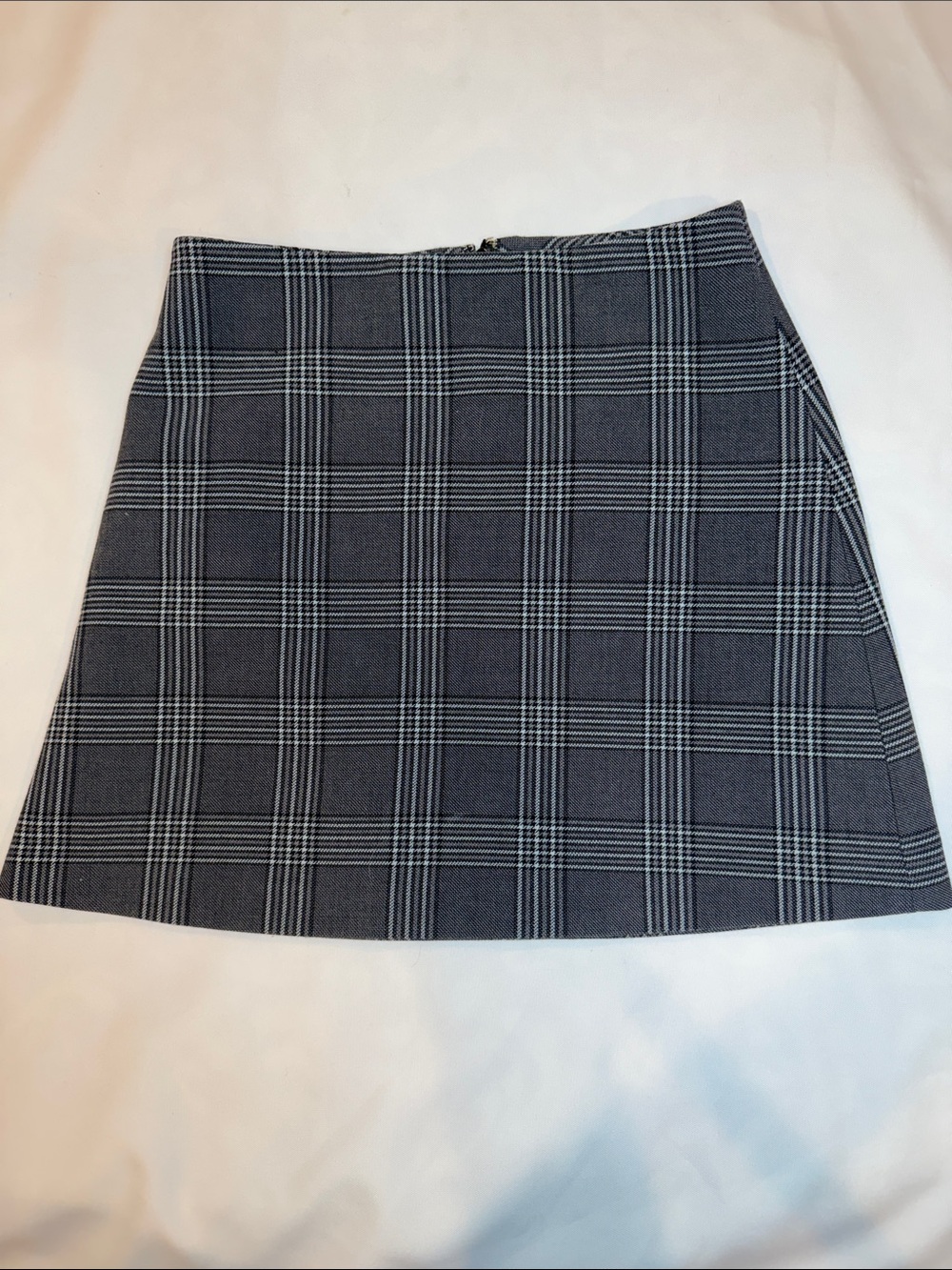 Aritzia Wilfred Renee Gray Plaid Check Mini Skirt Size 4 Schoolgirl